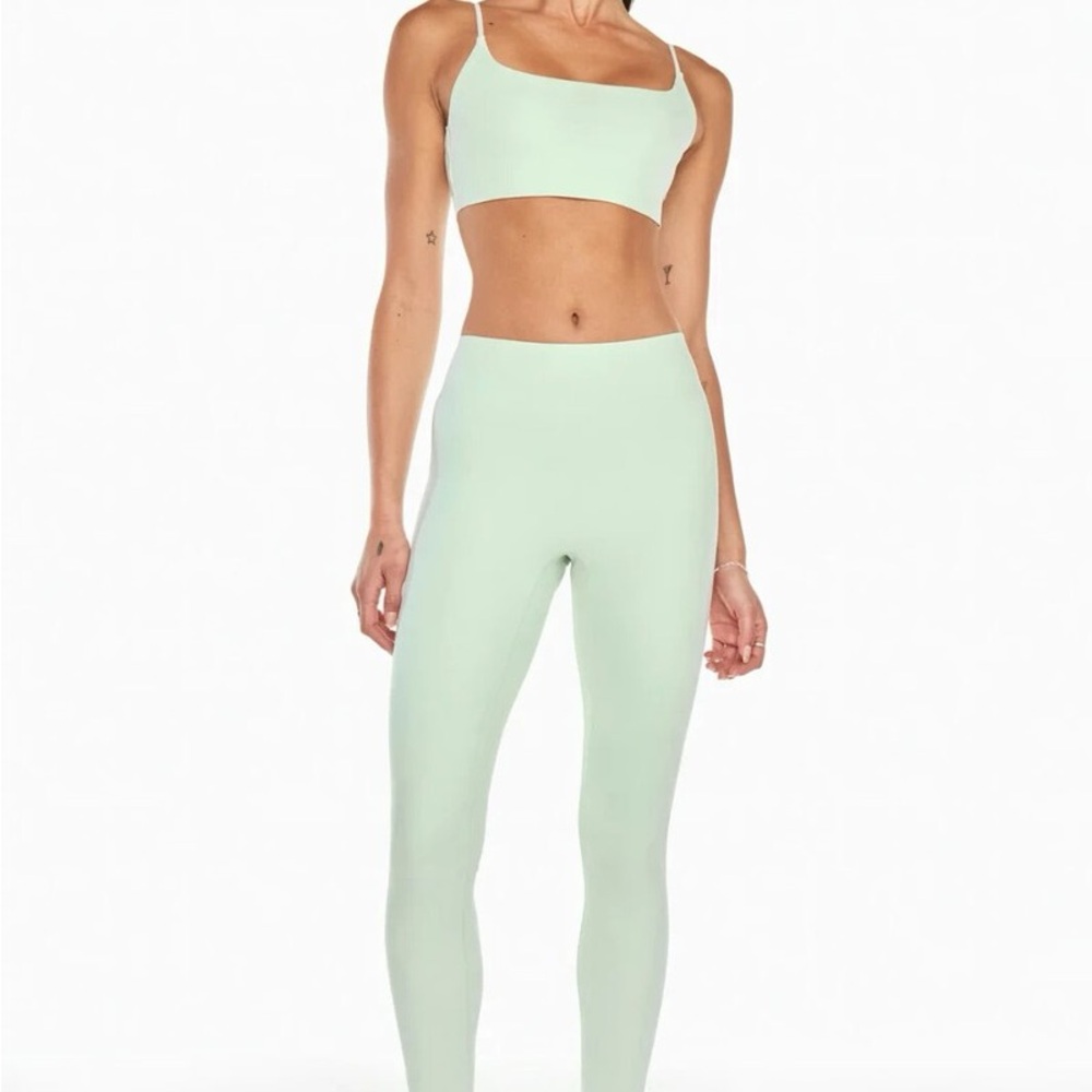 Bandier Le Ore Bella Bonded Light Mint Active Set - bra leggings xs